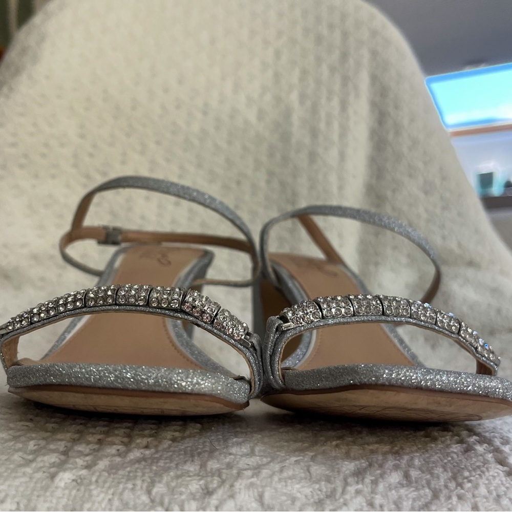 Jewel by Badgley Mischka | Silver Glitter Heels - Picture 2 of 9